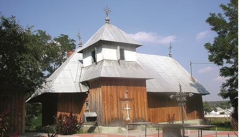 Biserica - vedere exterioară