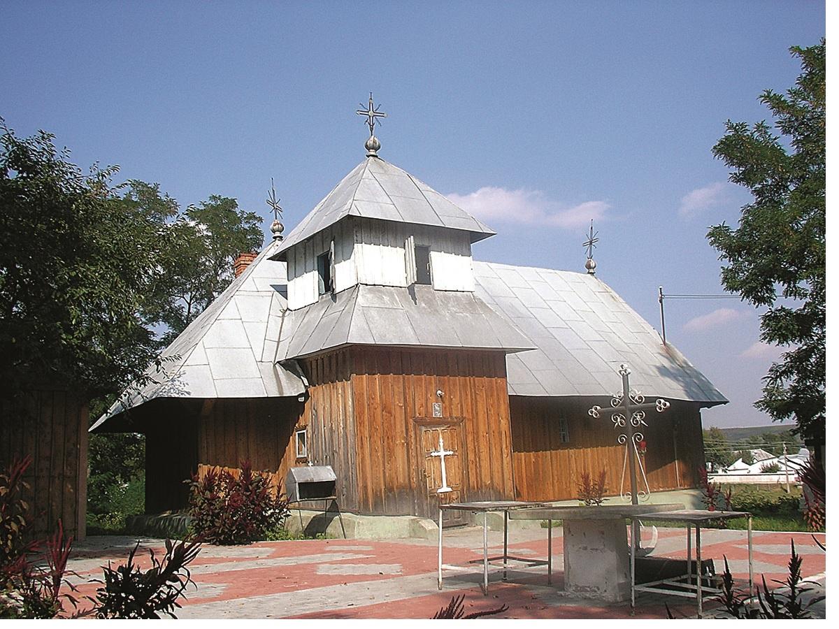 Biserica - vedere exterioară